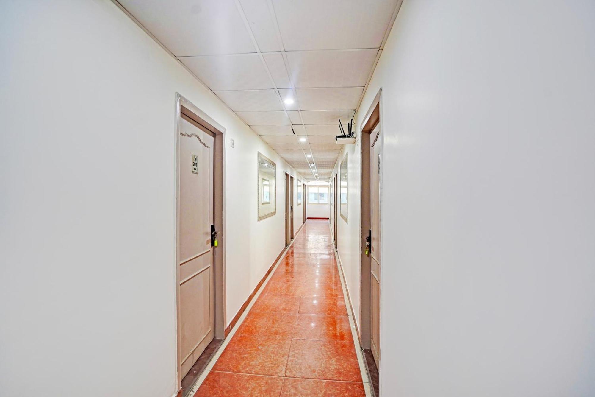 Townhouse Oak Nirman Nagar Mansarovar Divisione di Divisione di Jaipur Esterno foto